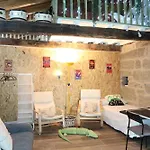 Aturuxo, Casa Dos Mestres * Trasmiras